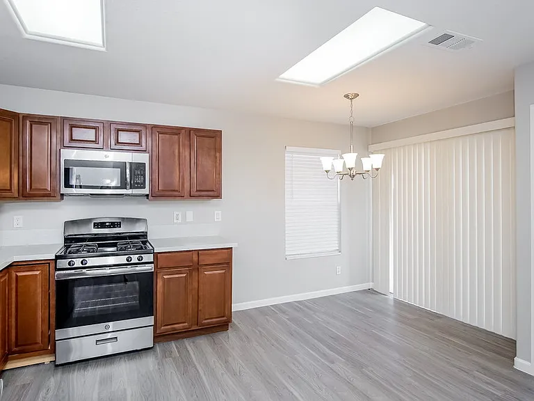 716 Pine Field Ln — Photo 7