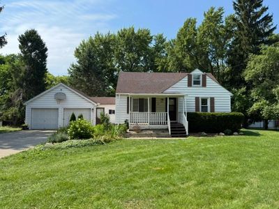 1068 S Graham Rd, Flint, MI, 48532