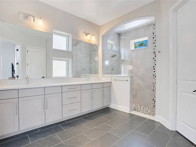 13101 Gabor Ave — Photo 20