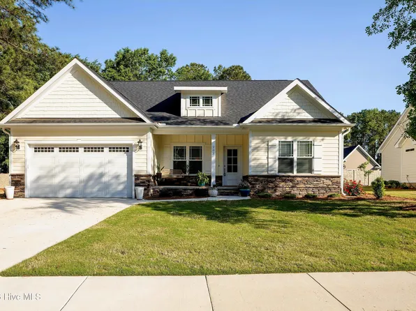 203 Fountain Drive, Clinton, NC 28328