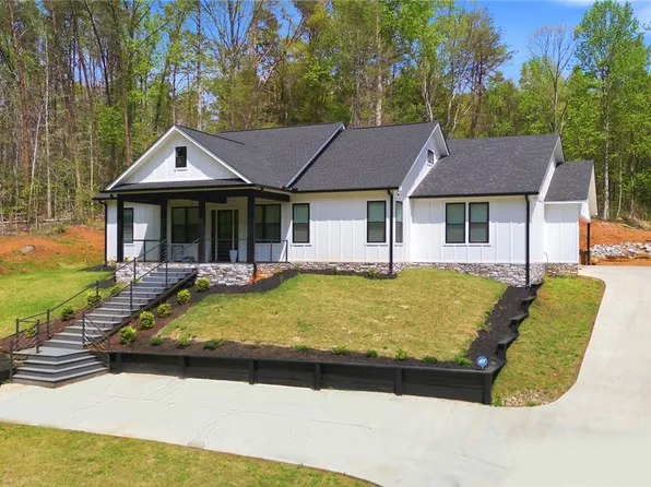 2585 Dr Johns Rd, Westminster, SC 29693