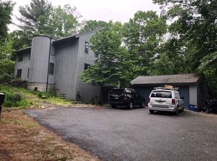 29 Sunnycrest Ave, North Smithfield, RI 02896