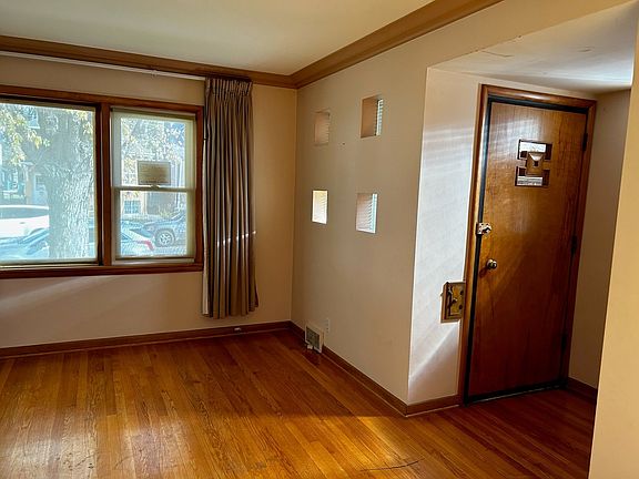 3rd image of 1526 Harvey Ave