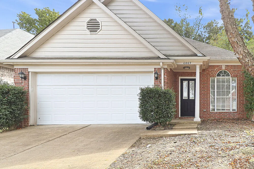 3 bed, 2.0 bath, 1199 sqft, $1,700 — Photo 3