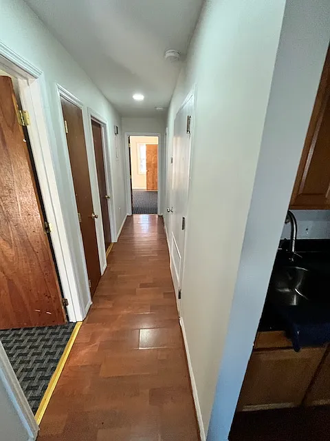 3 bed, 1200 sqft, $3,454 — Photo 3