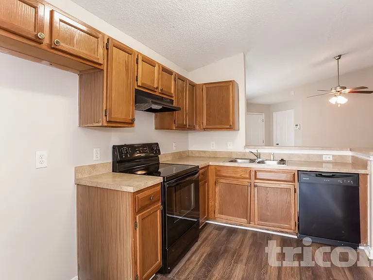 3110 Boynton Dr — Photo 6