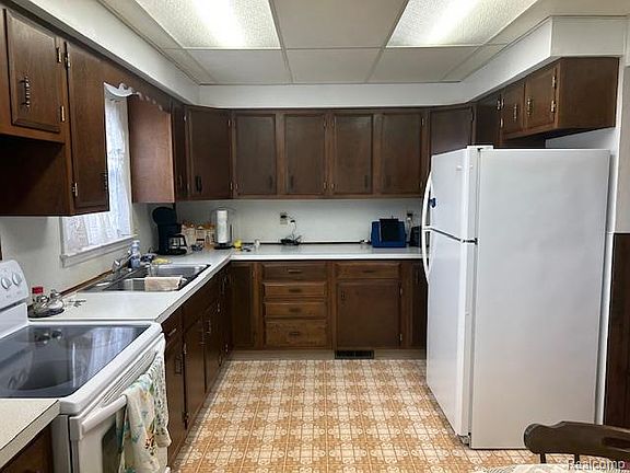 4th image of 1055 Ransom Dr