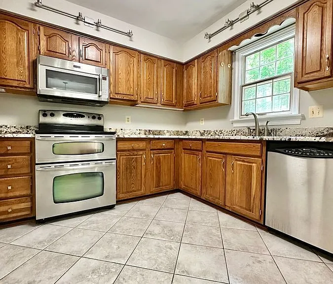 3931 Pepperidge Ct — Photo 13