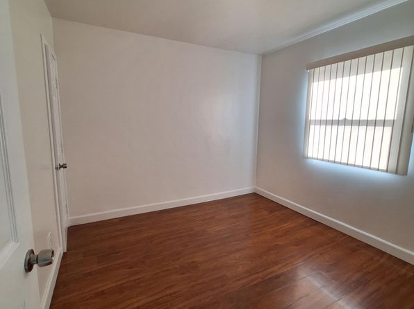 4550 Huntington Dr N