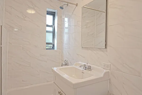 Rented by Compass | media 7