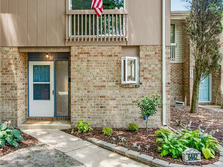6442 Duquesne Pl — Photo 1