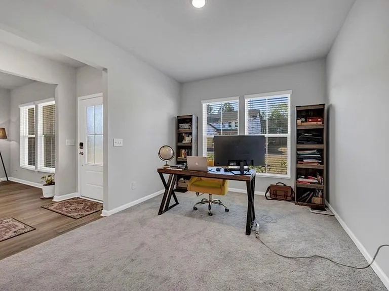183 Schneider Ln — Photo 14