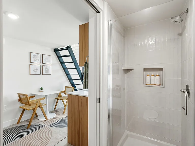 Coral Designer Studio Community Living — Photo 7