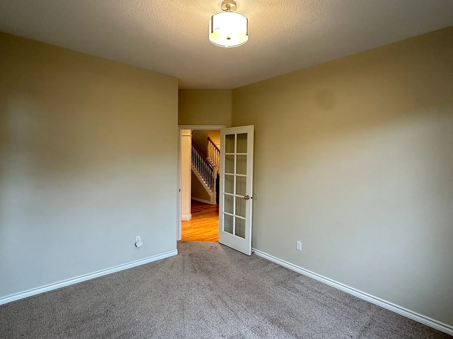 3 bed, 2.5 bath, 2471 sqft, $2,995 — Photo 4