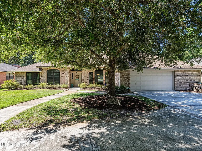 12231 Dividing Oaks Trl E — Photo 1