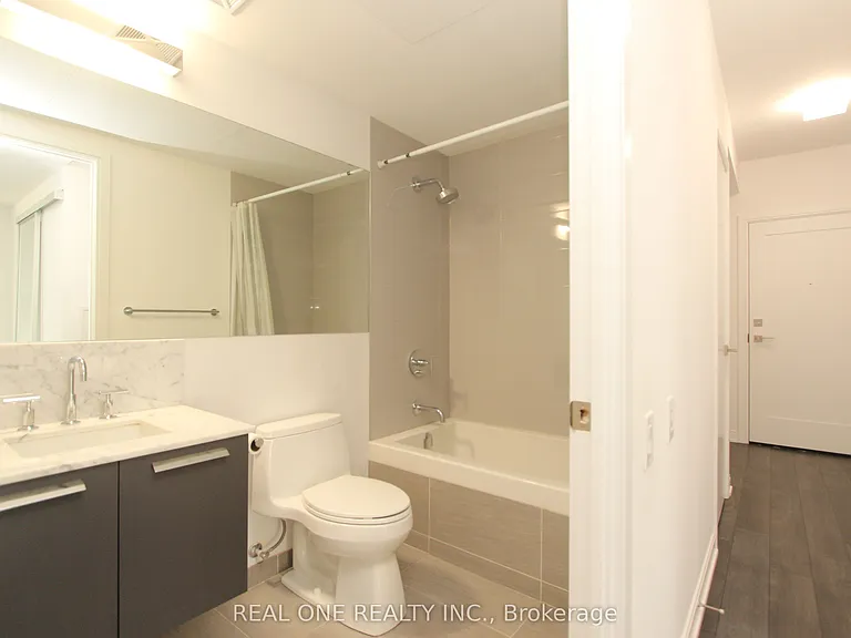50 Charles St E #2605 — Photo 6