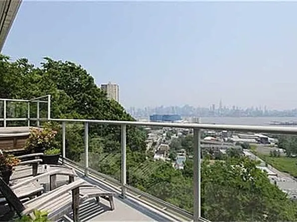 518-536 Gregory Ave #A106, Weehawken, NJ 07086