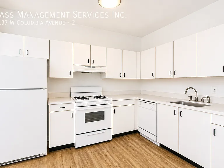 1137 W Columbia Ave #2 — Photo 2