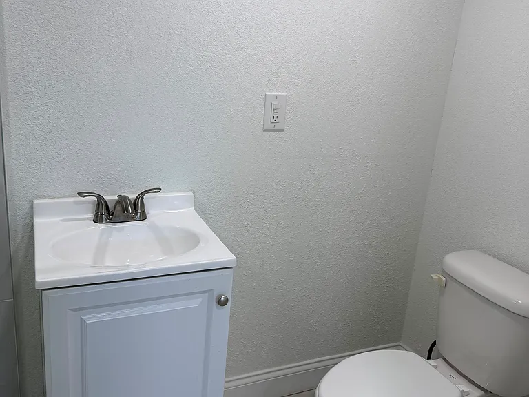 7014 Ingleside Dr — Photo 4