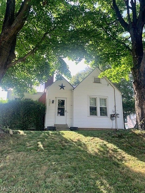 1st image of 4501 Stella St