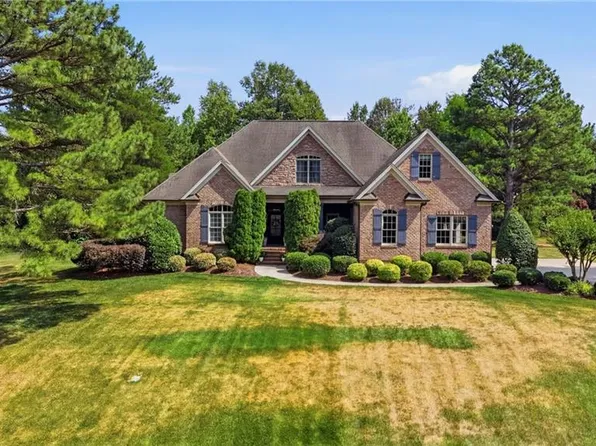 8125 Riesling Dr, Kernersville, NC 27284