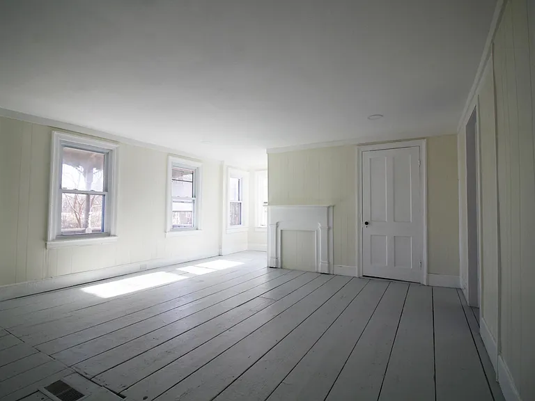 165 W Main St #2 — Photo 5