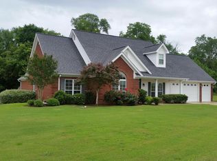 15 Ben Hogan Cir, Columbus, MS 39701