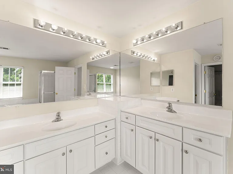 8309 Double Eagle St — Photo 36