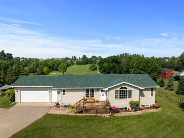 3801 13th St NE, Minot, ND 58703