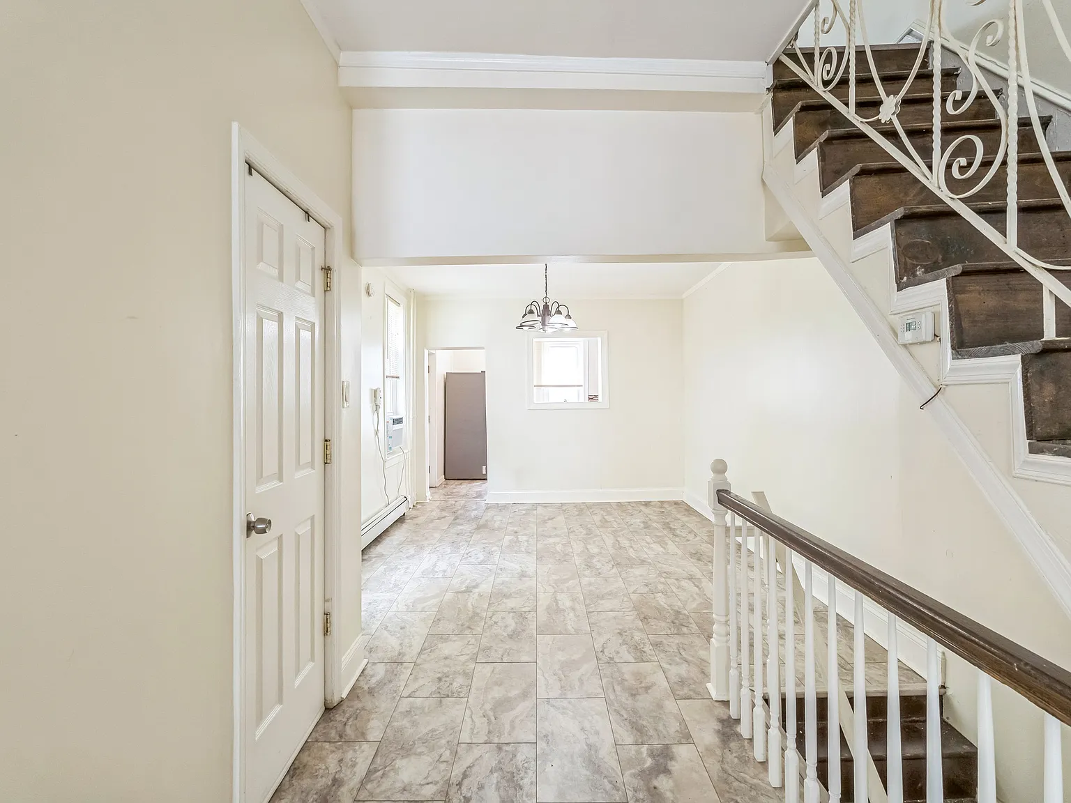 3 bed, 1322 sqft, $1,800 — Photo 4