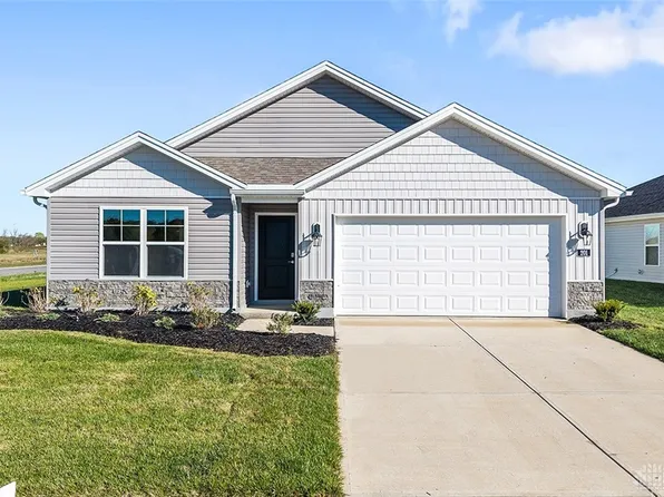 201 Lightfoot Ct, New Carlisle, OH 45634