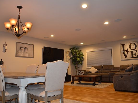 5th image of 25 Bayberry Dr
