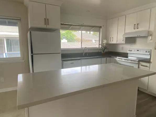 568 Lassen St, Los Altos, CA 94022