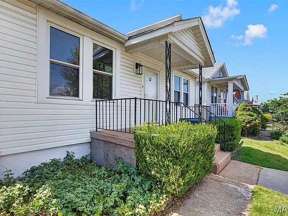 4th image of 4138 Quincy St