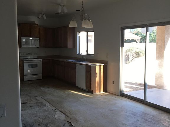 3rd image of 11855 W Kinderman Dr