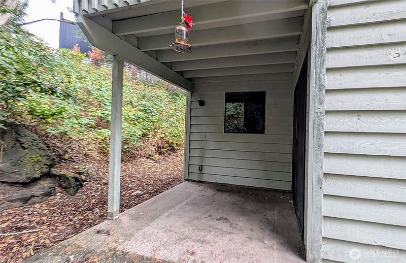 4th image of 1627 NE 199th Place