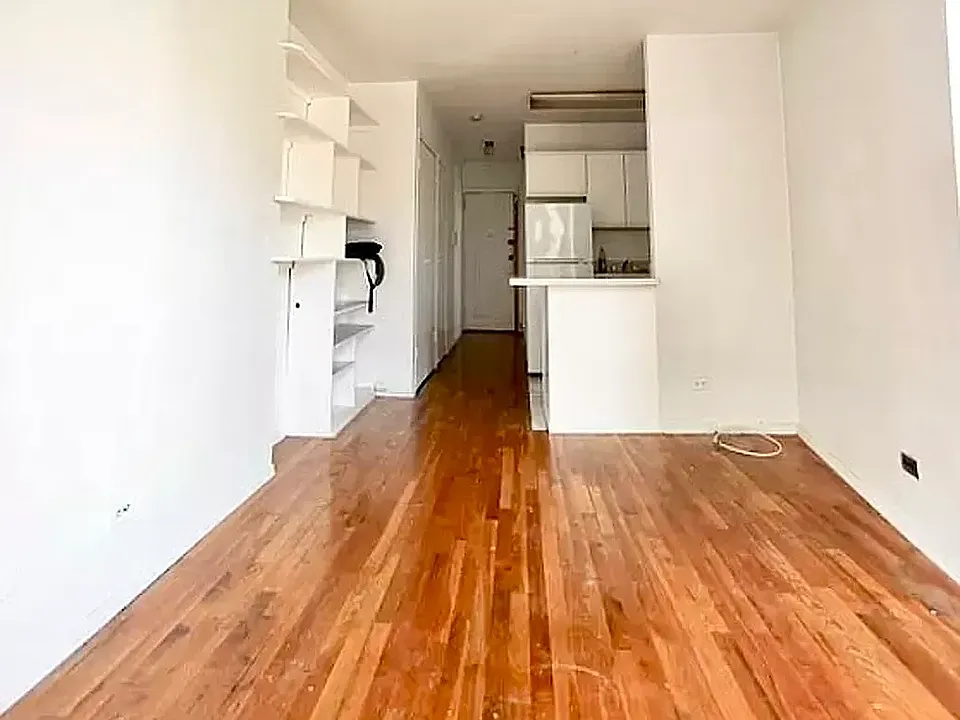 18 King St #16