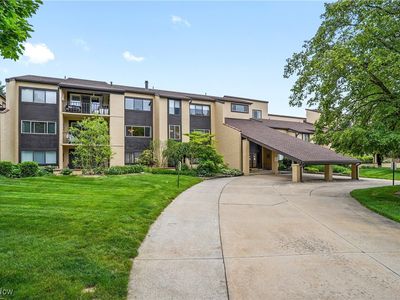 186 Court Dr APT 201, Fairlawn, OH, 44333