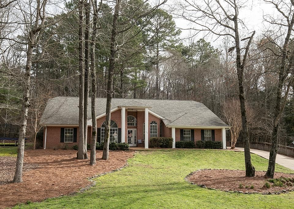 1st image of 769 Shady Oaks Cir