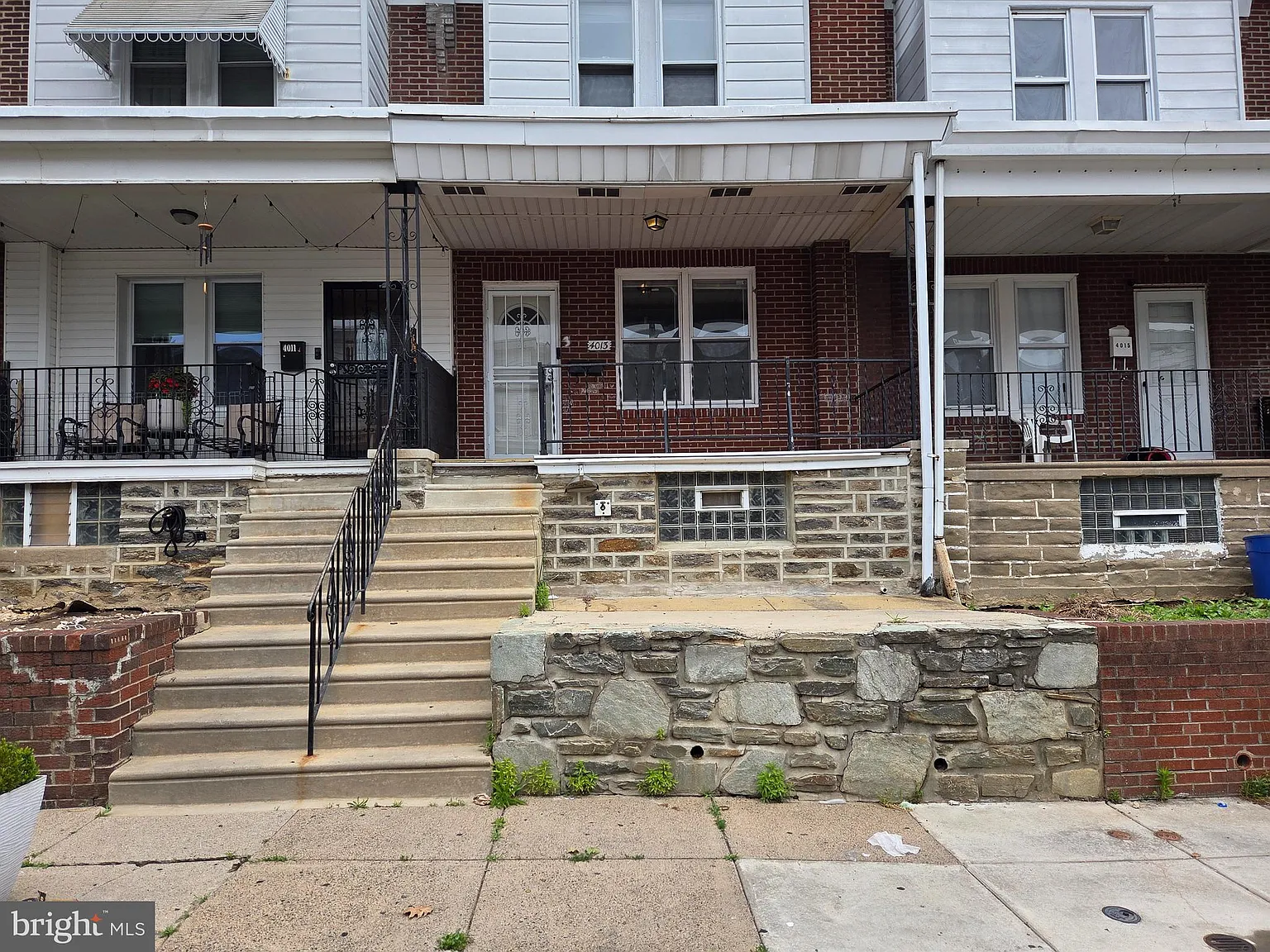 3 bed, 1086 sqft, $1,700 — Photo 1
