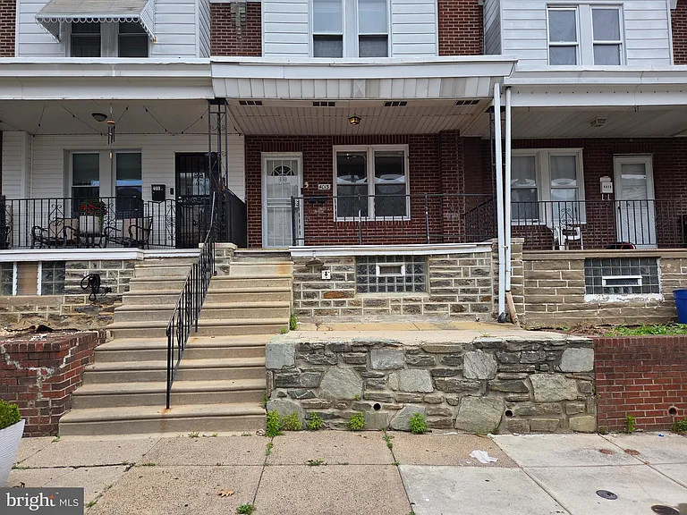 4013 Creston St — Photo 1