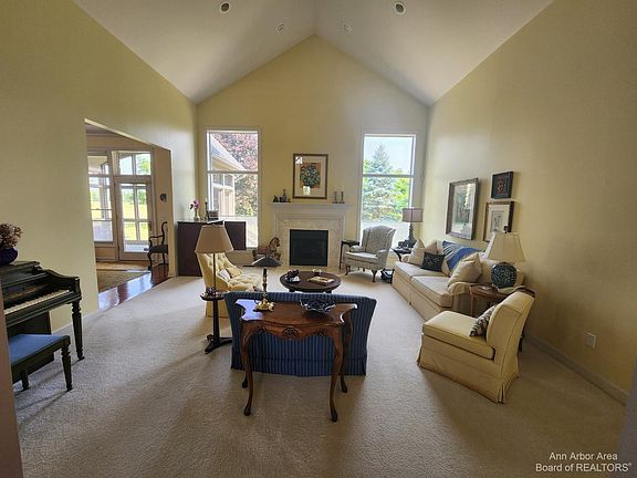 3rd image of 5447 Pinnacle Ct