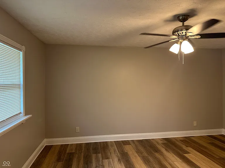 1545 Temperance Ave — Photo 6