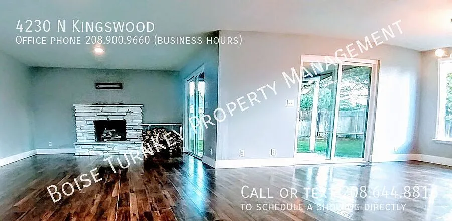 Corner lot with midcentury flair! 4 bed (or second living space) 2 bath in West Boise — Photo 4