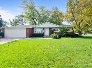 1122 Stark Pl, Des Plaines, IL