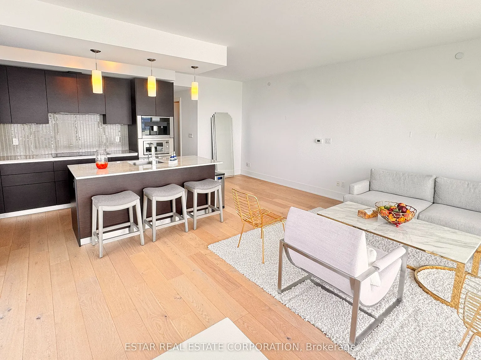 3 bed, $6,800 — Photo 4
