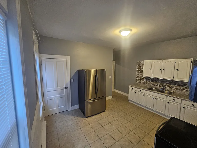 134 W Douglass St #1 — Photo 14