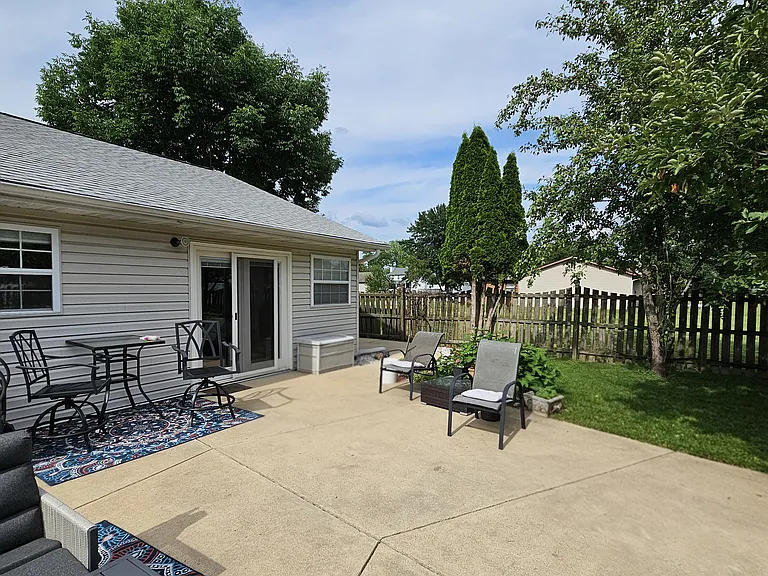 1092 Barbados Dr — Photo 17
