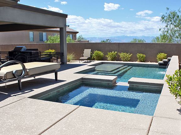 PEBBLE TEC POOL & SPA