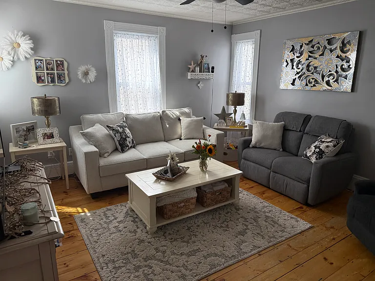 42.5 Abbott St #A — Photo 8